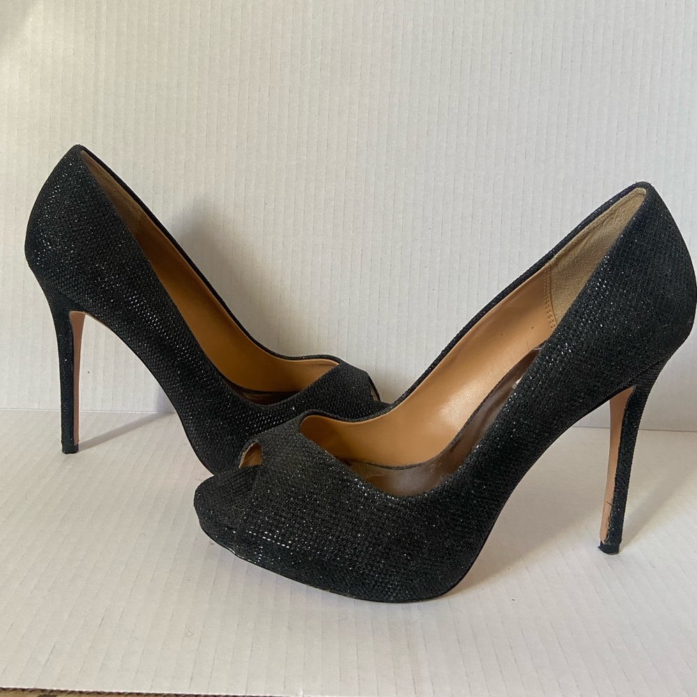 Badgley Mischka Peep Toe